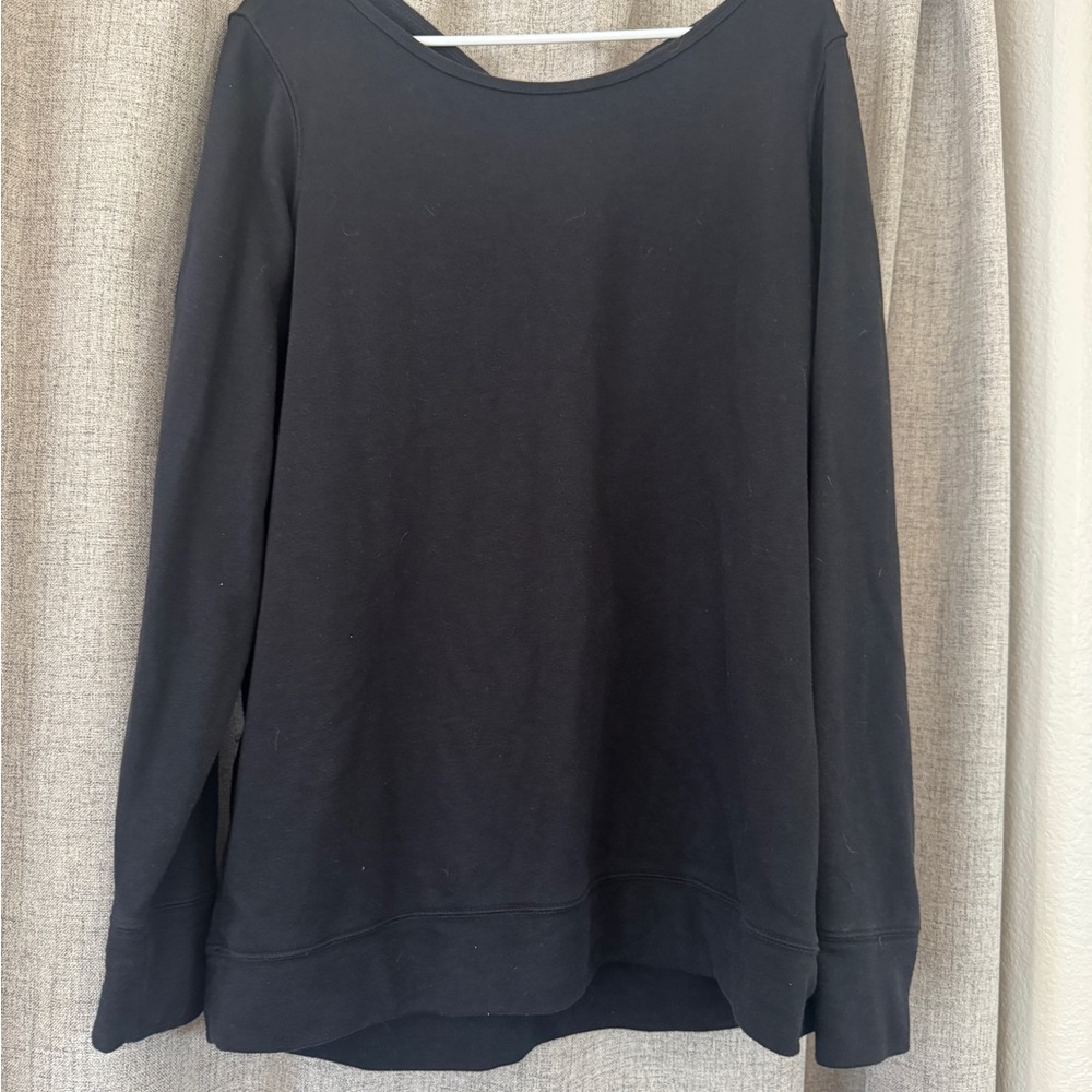 Old Navy Black Long-Sleeve Scoop Neck Sweatshirt